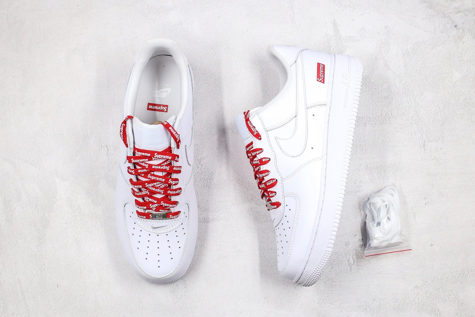 Nike Air Force 1 Low Supreme White