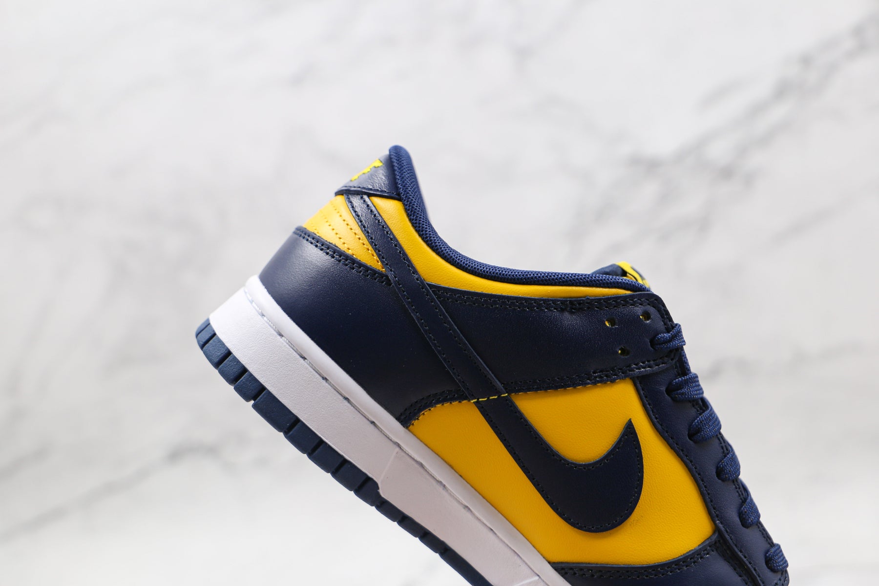 Nike Dunk Low Michigan