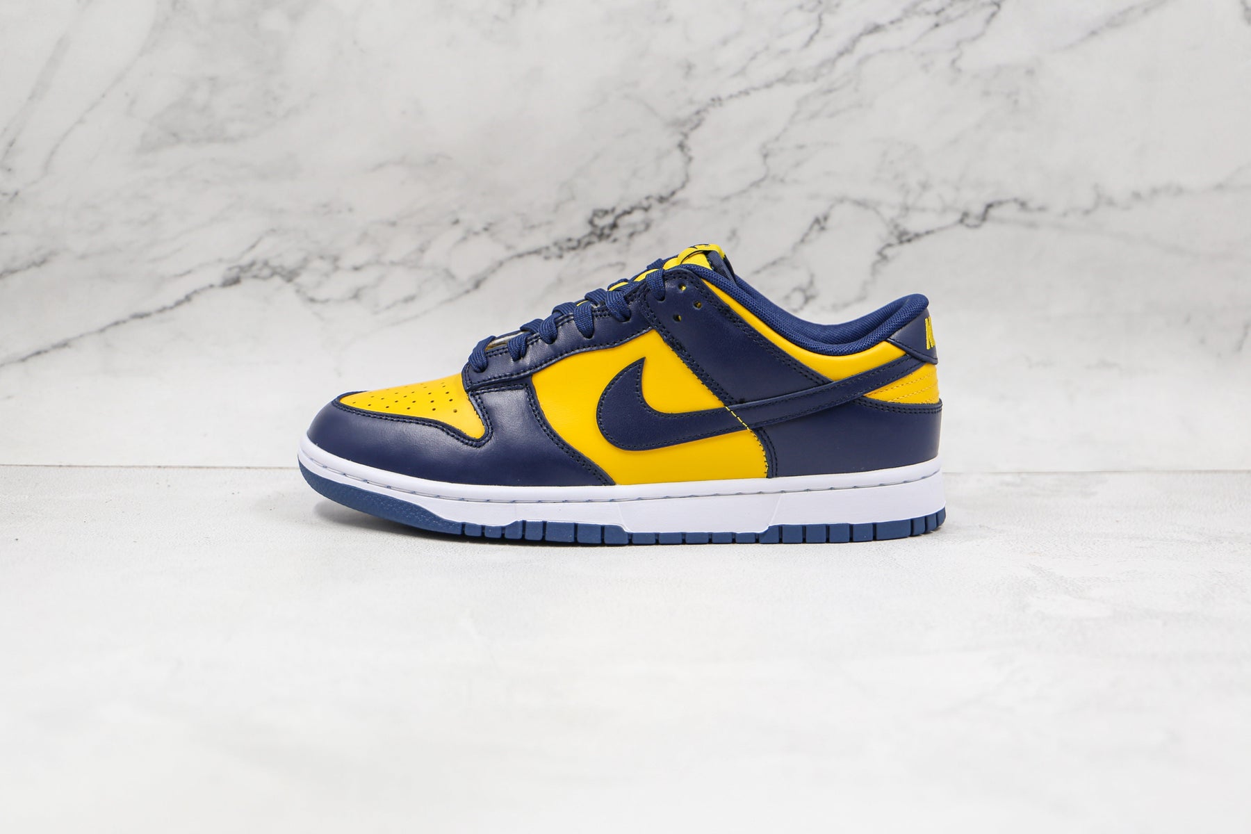 Nike Dunk Low Michigan