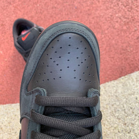 Nike SB Dunk Low Black Pigeon