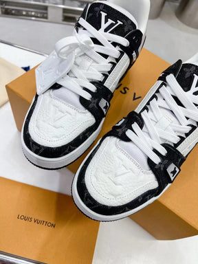 Tênis LV Trainer White Black