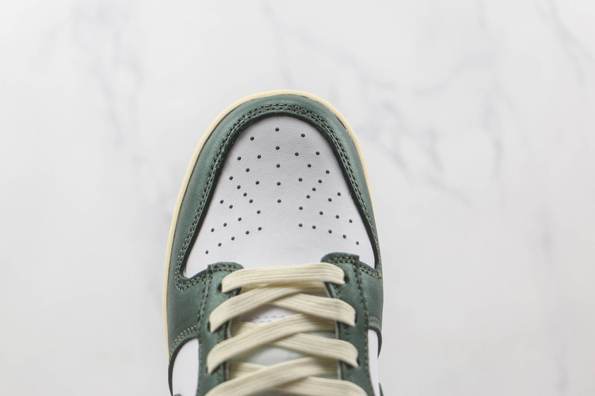 Nike Dunk Low Vintage Green (W)