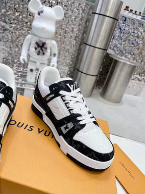 Tênis LV Trainer White Black