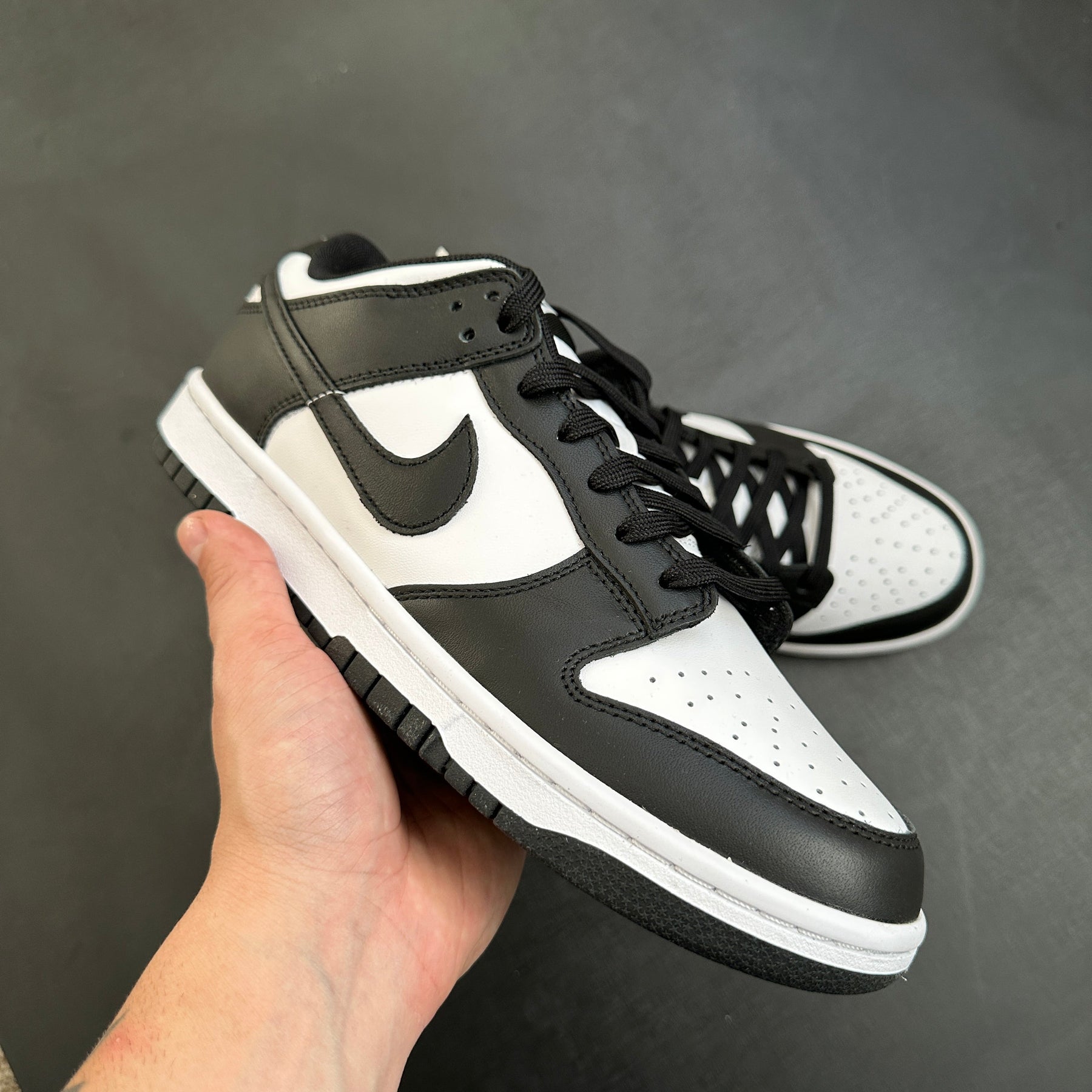 Nike Dunk Low Retro Black White Panda (Pronta Entrega)